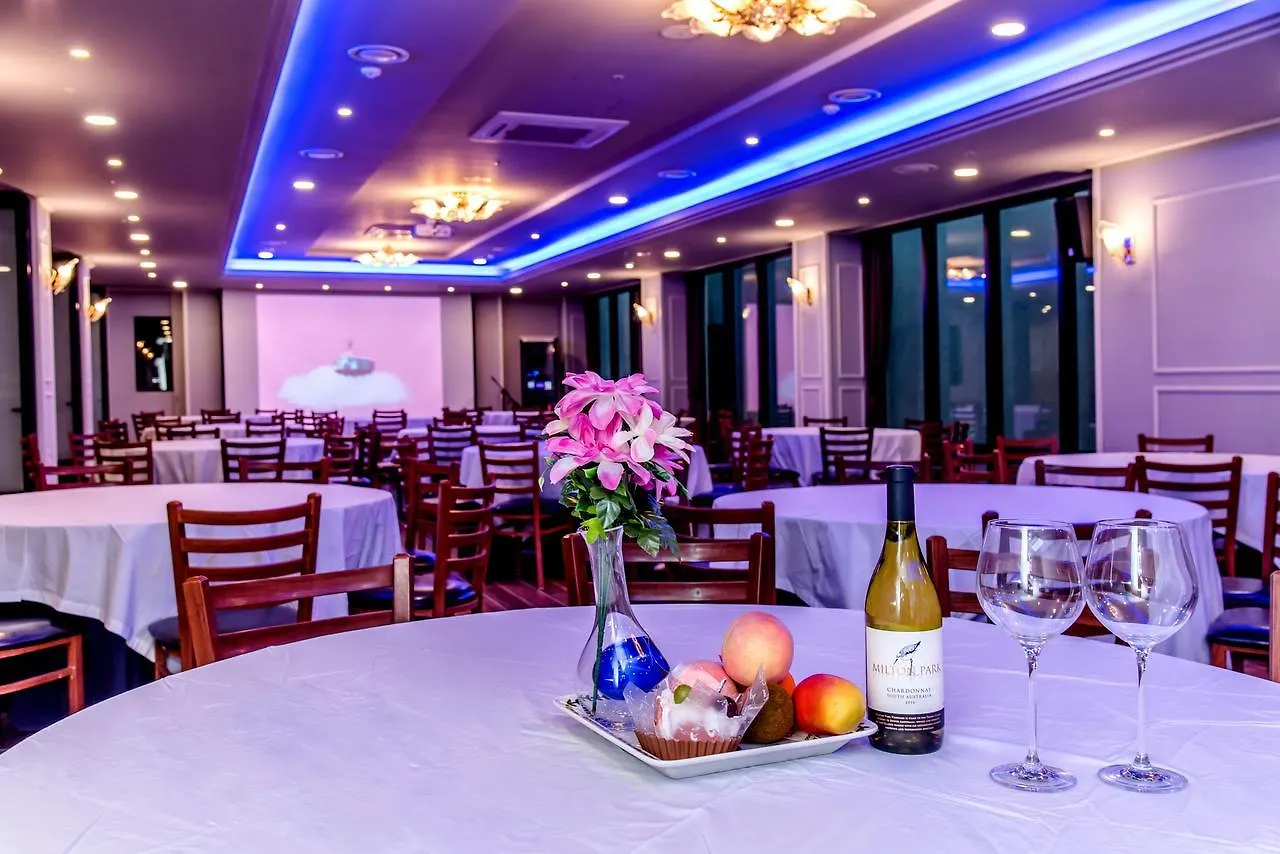 Leslie Hotel جيجو