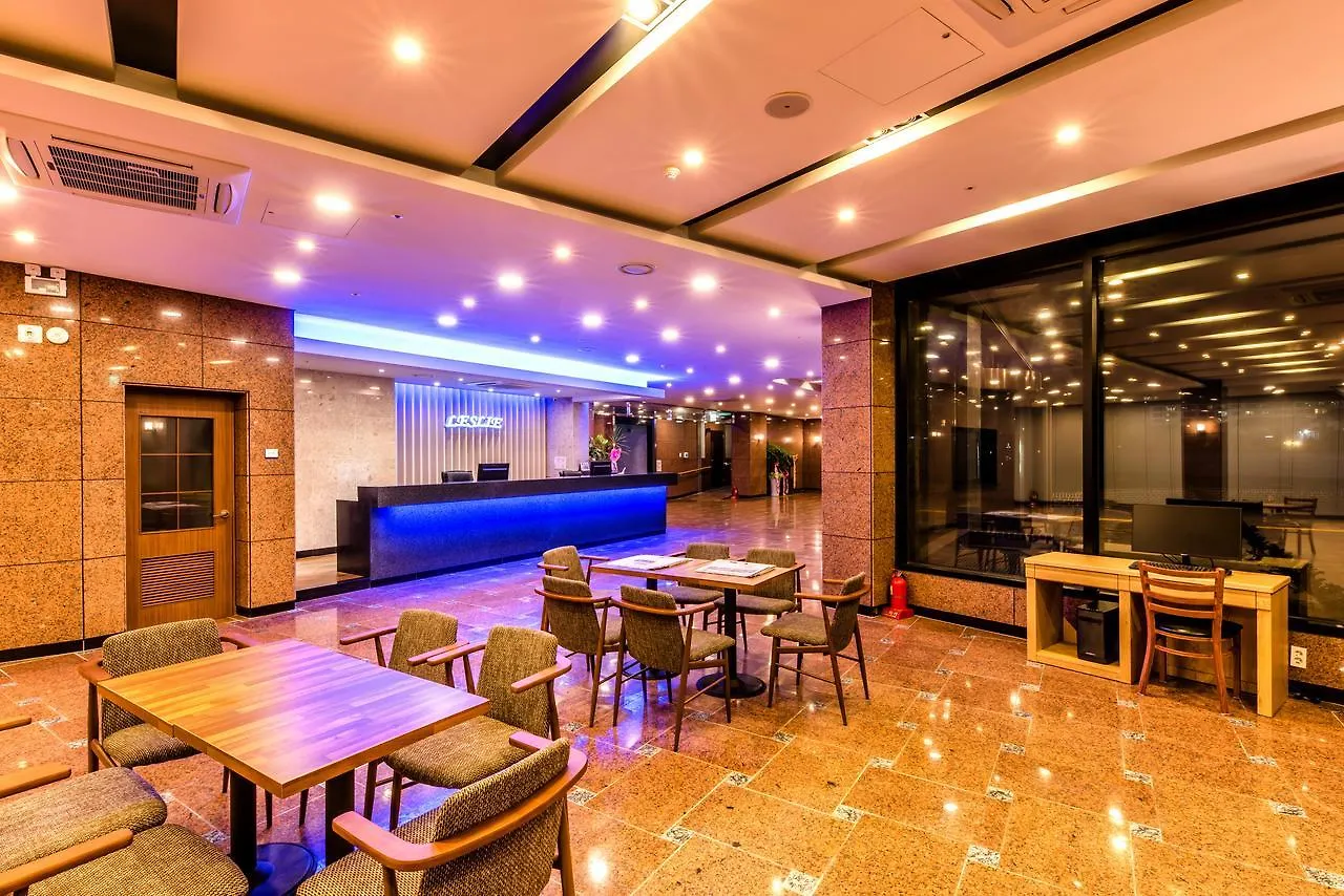 Leslie Hotel جيجو