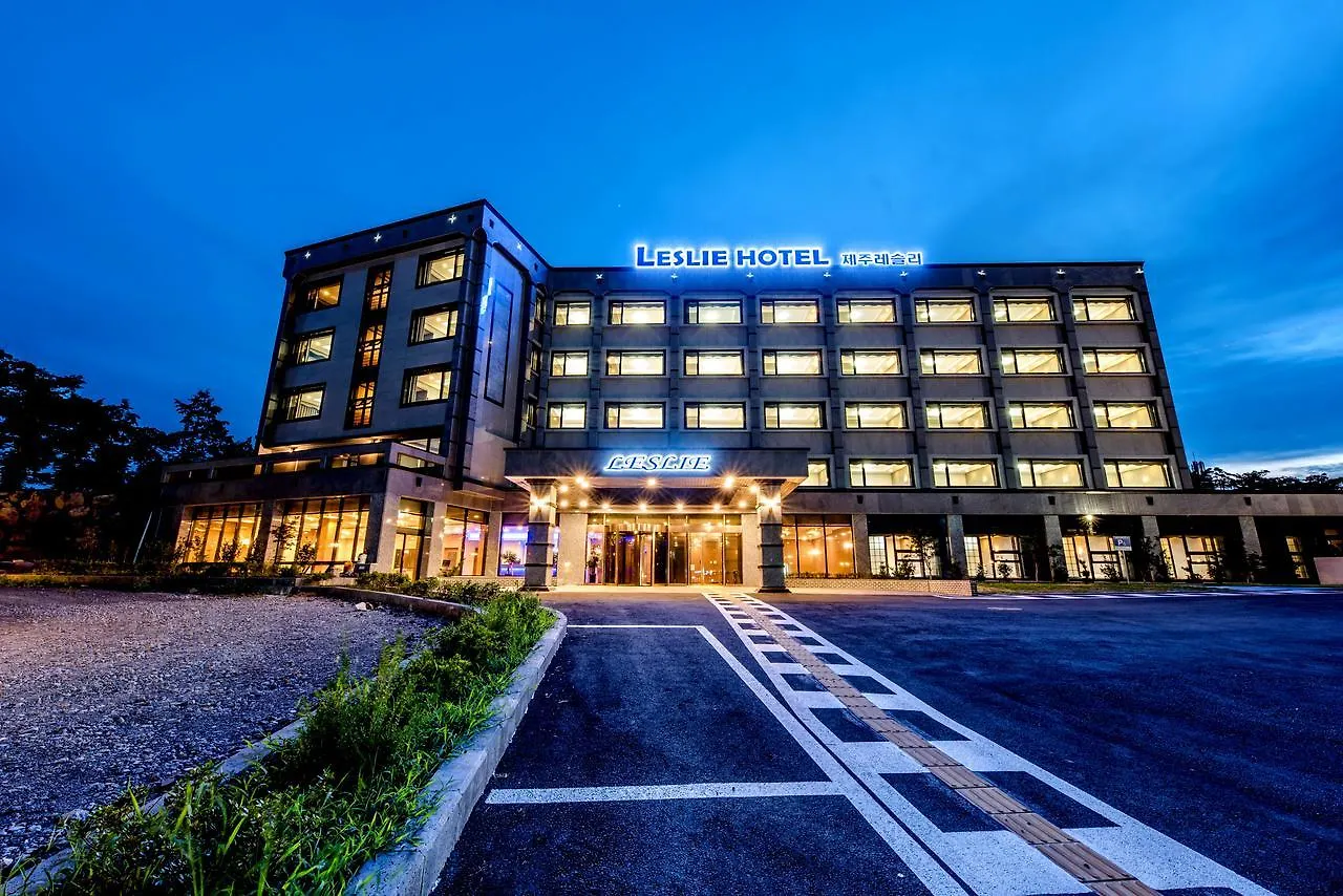 Leslie Hotel جيجو