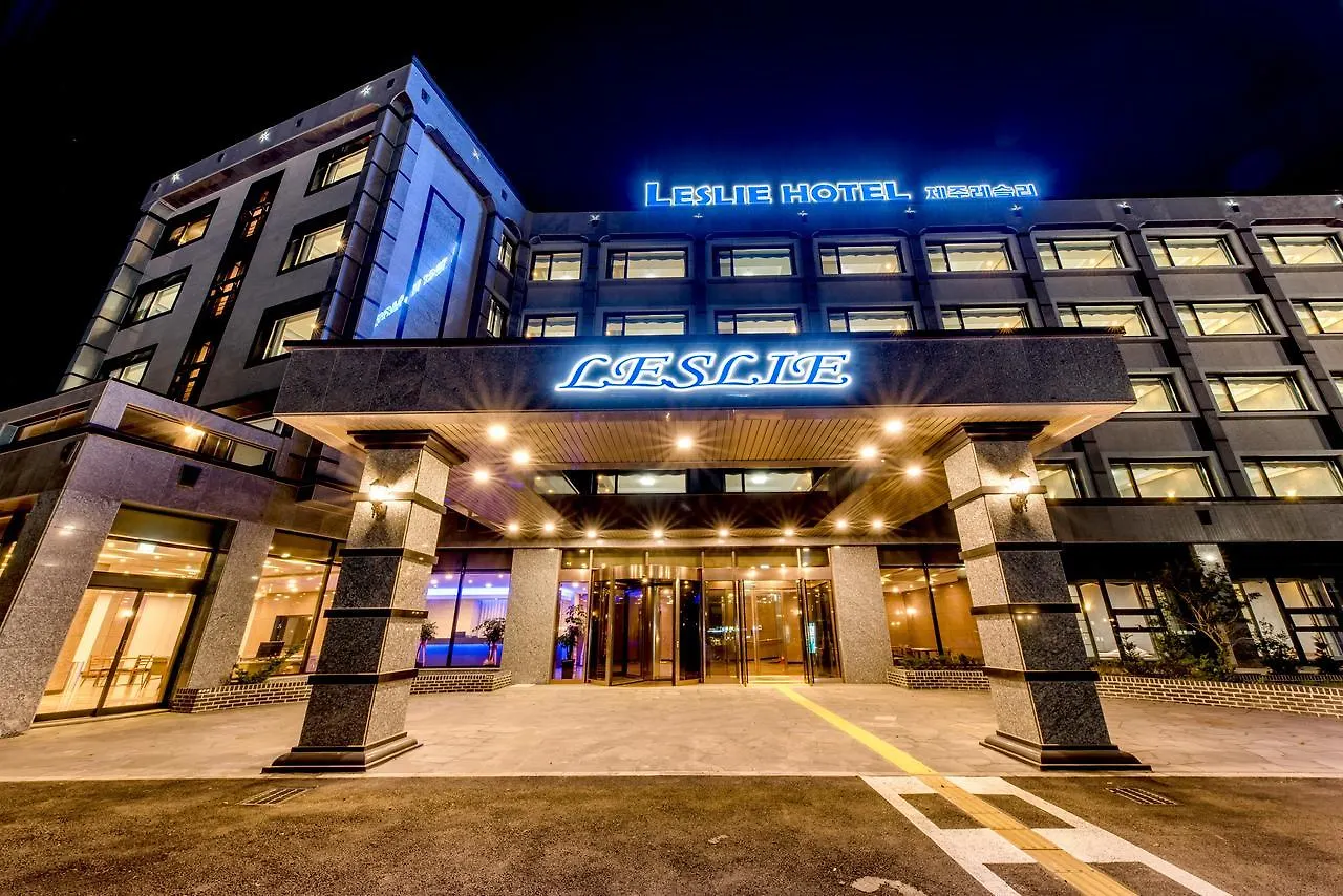 Leslie Hotel جيجو