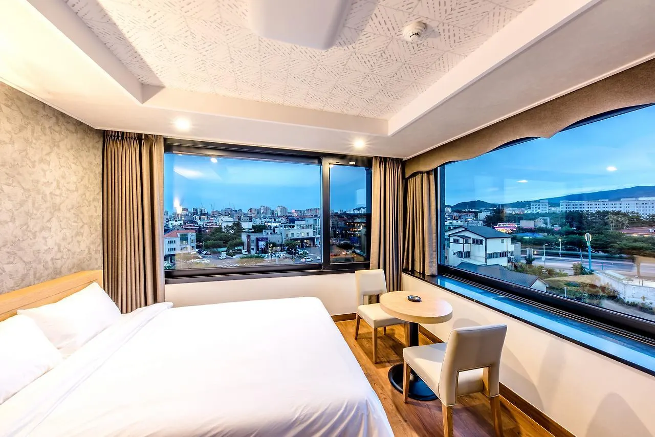 Leslie Hotel جيجو 3*,  كوريا الجنوبية