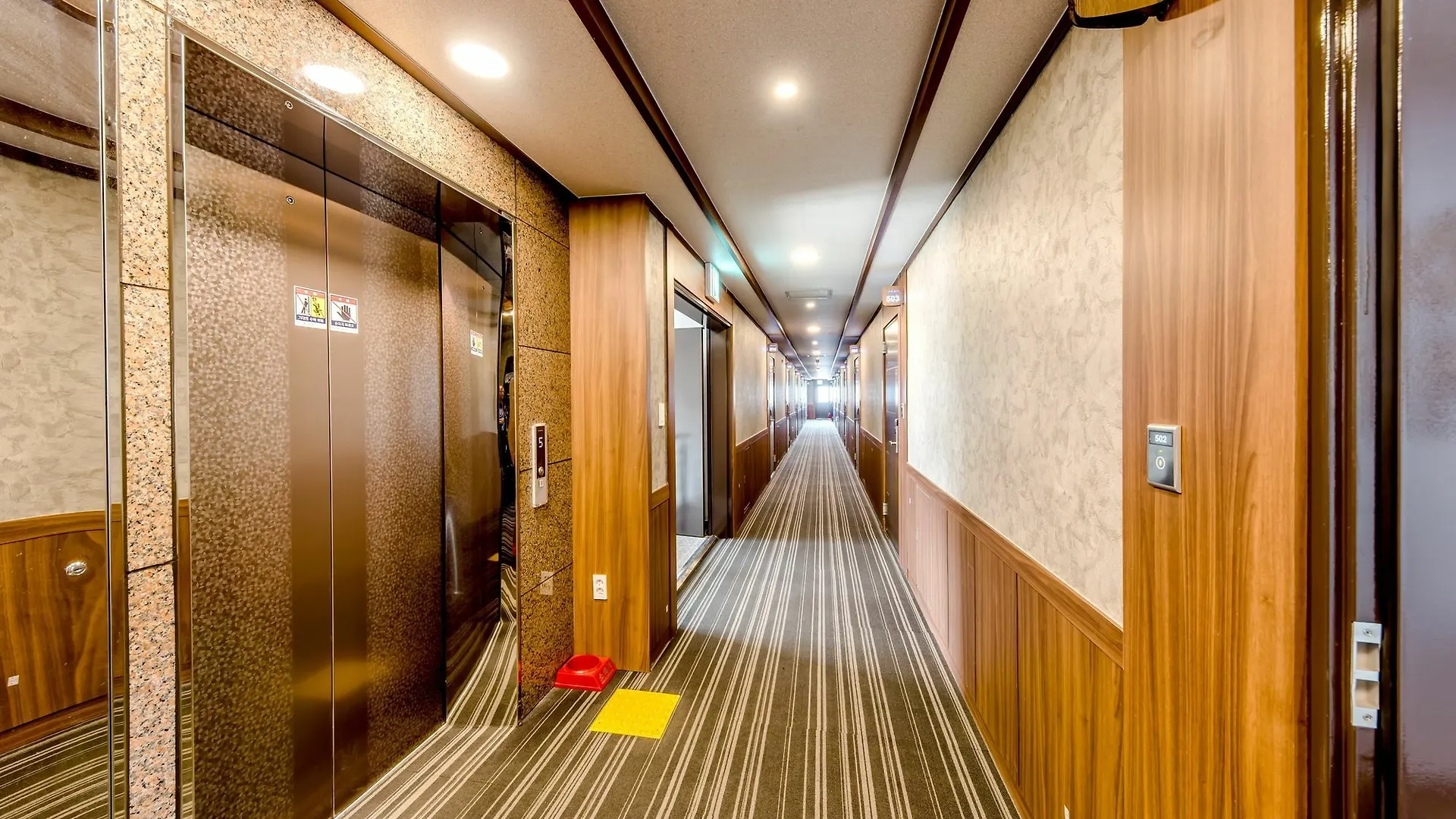 Leslie Hotel جيجو 3*,  كوريا الجنوبية